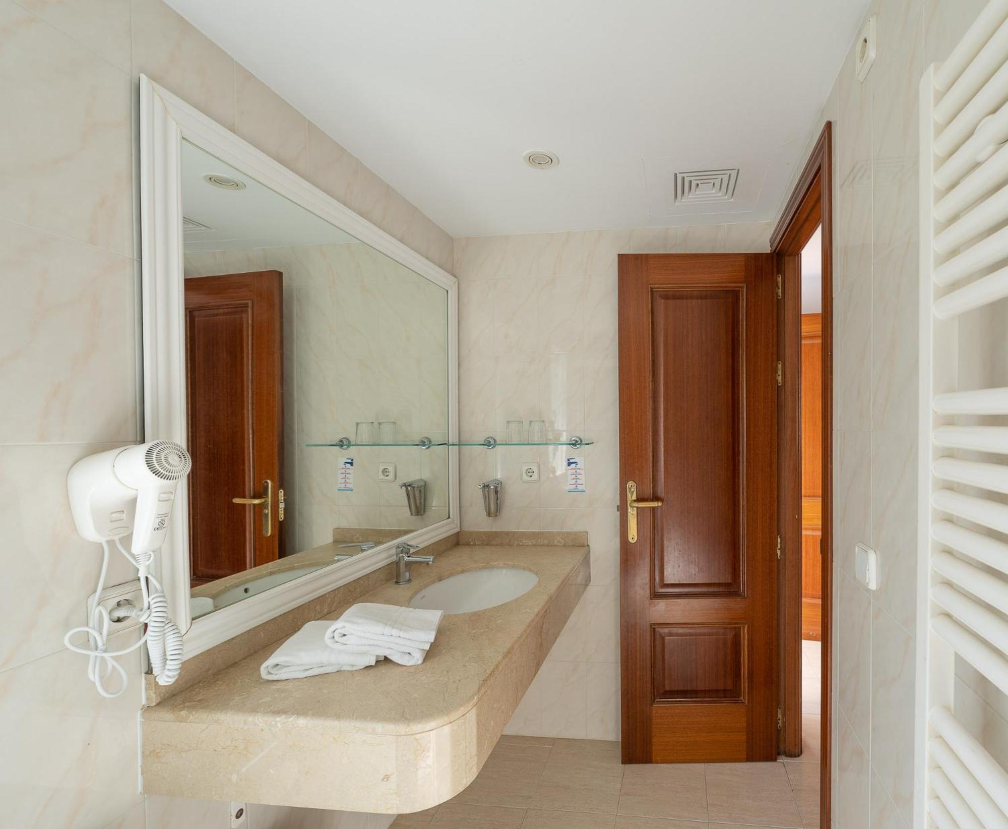 Apartahotel Tilos Peguera